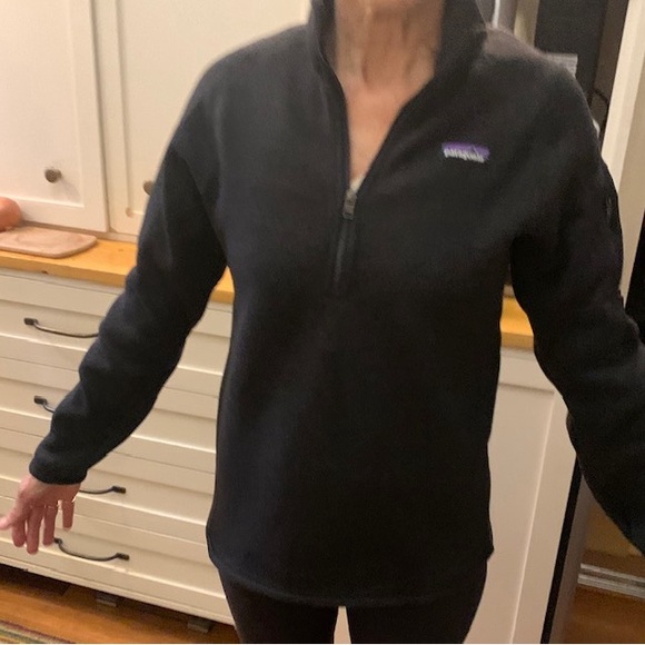 Patagonia Women's Black Half-Zip Sweater - Picture 1 of 6